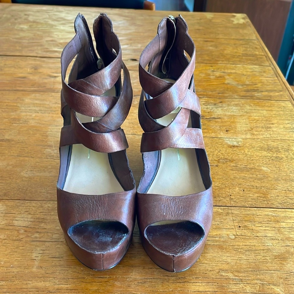 Dolce Vita size 8 leather platforms… super comfortable